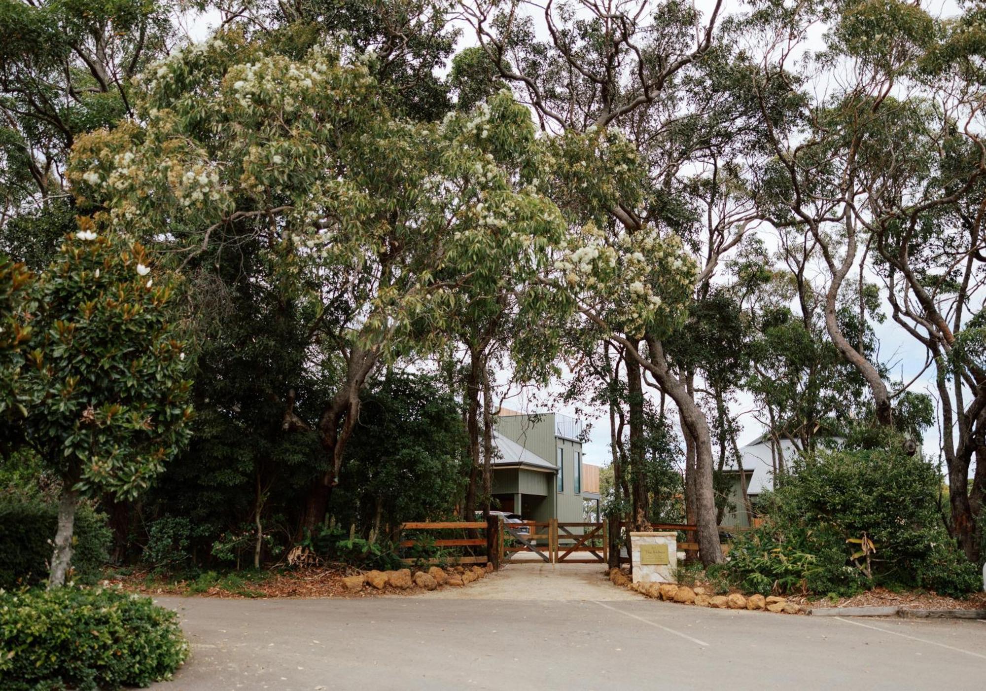 Bells At Killcare Boutique Hotel, Restaurant & Spa (Adults Only) Exterior photo